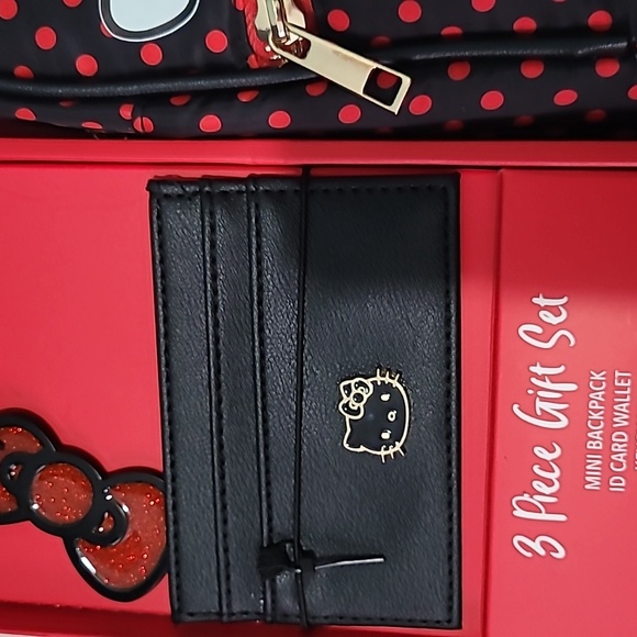 🎀 Hello Kitty 3 Piece Gift Set NWOT - Picture 5 of 8